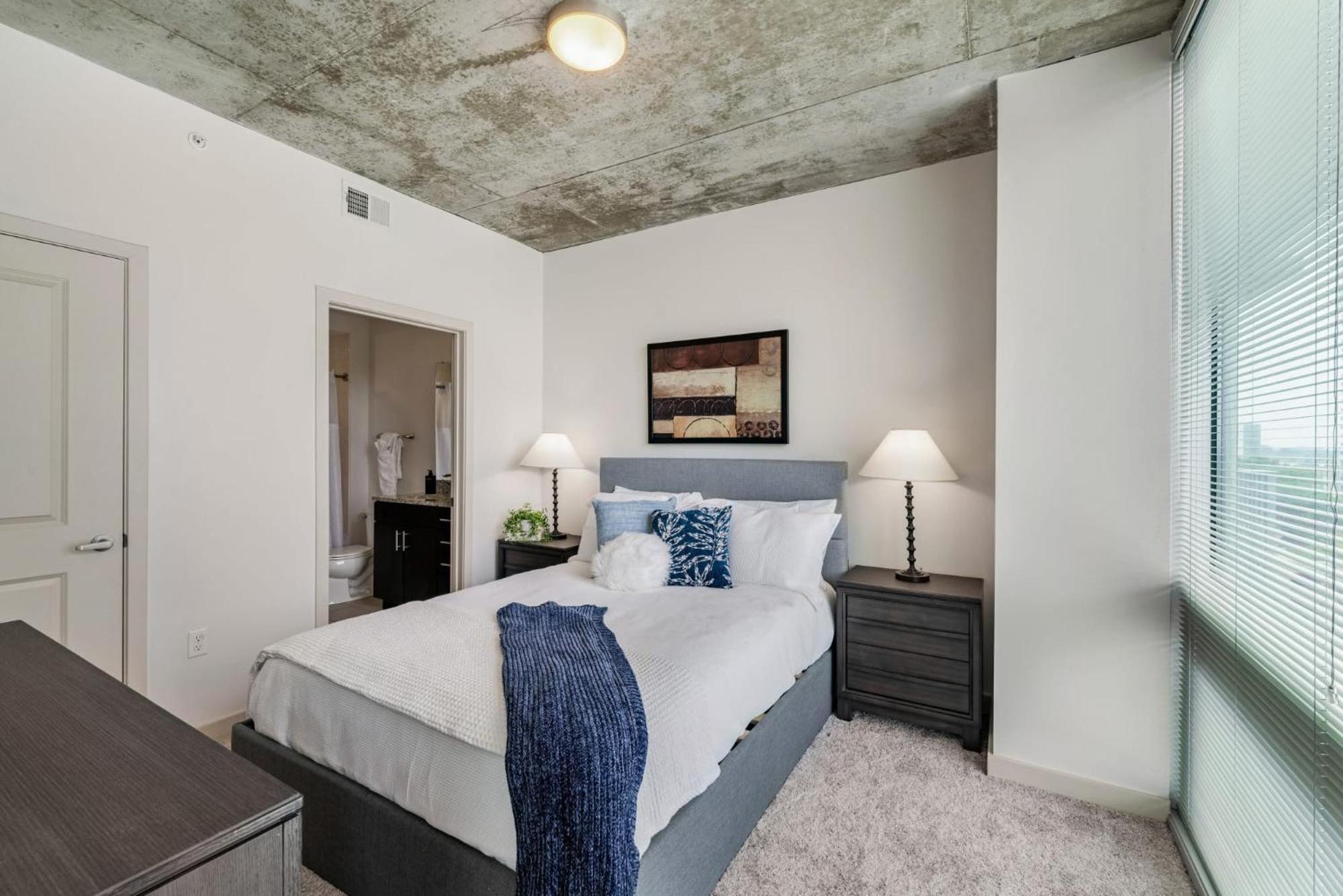 Skyhouse With Views In Uptown Apartamento *