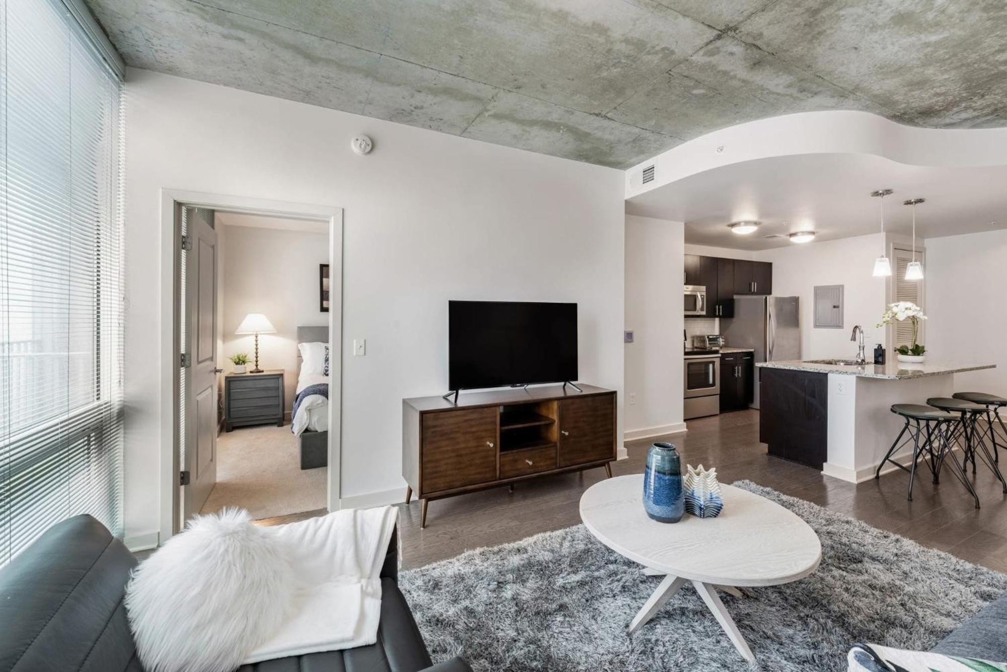 Skyhouse With Views In Uptown Apartamento *
