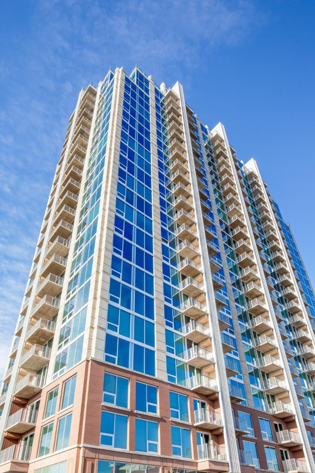 Skyhouse With Views In Uptown Apartamento *